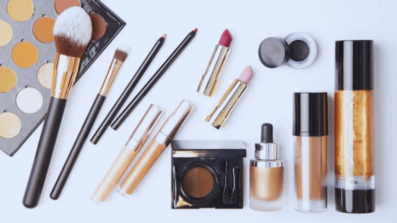 How to Claim Free Makeup Samples Without Buying Anything